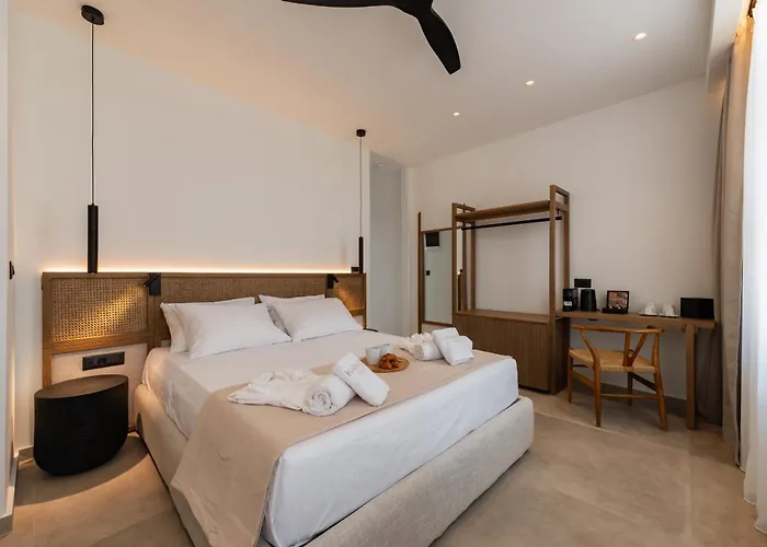 Karavel - Old Town Boutique Hotel de apartamente
