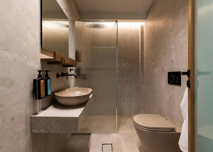 Karavel - Old Town Boutique Aparthotel